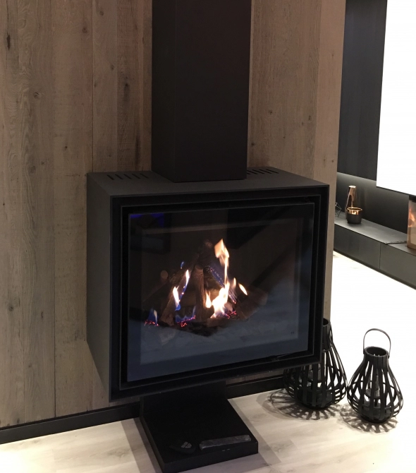 Poêle à gaz pivotant Venus HT de M Design
