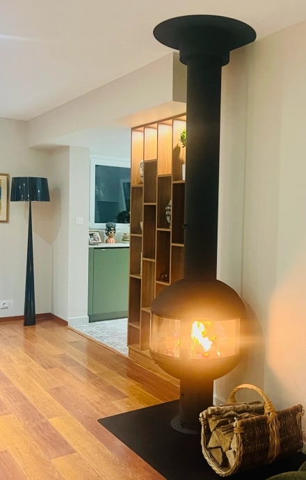 Poêle à bois Edofocus installé sur pied proche de Caen