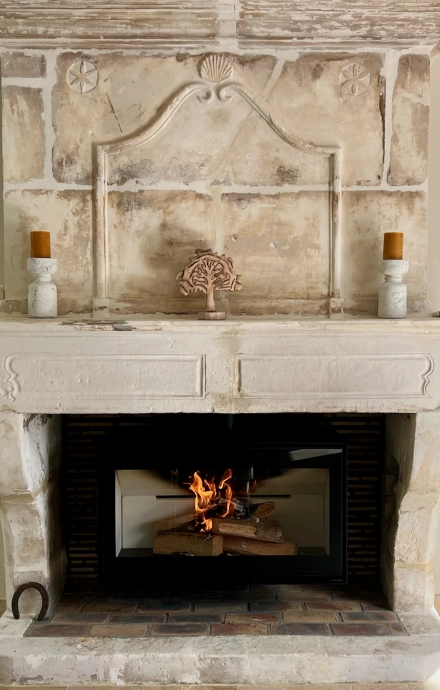 Poêle à bois format XXL avec le Scan 1007 Box installé à Cabourg