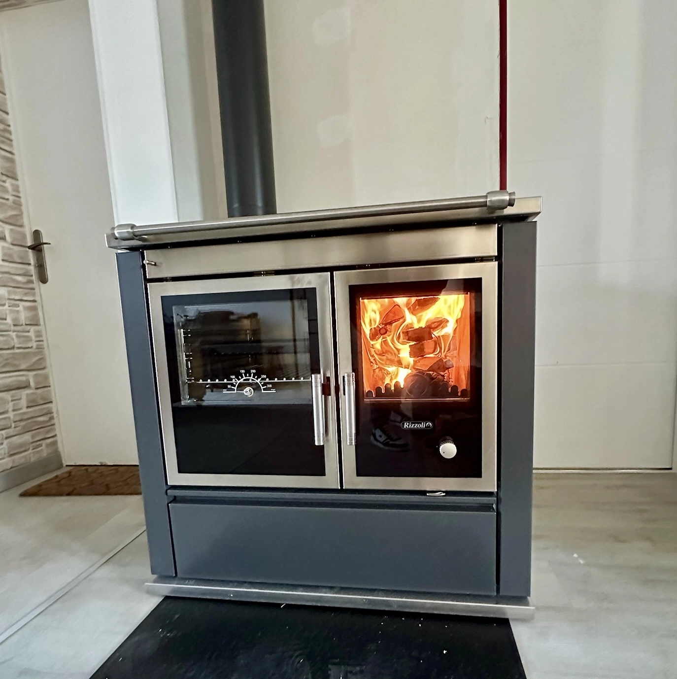 Installation d’une cuisinière à bois Rizzoli Série S en Normandie
