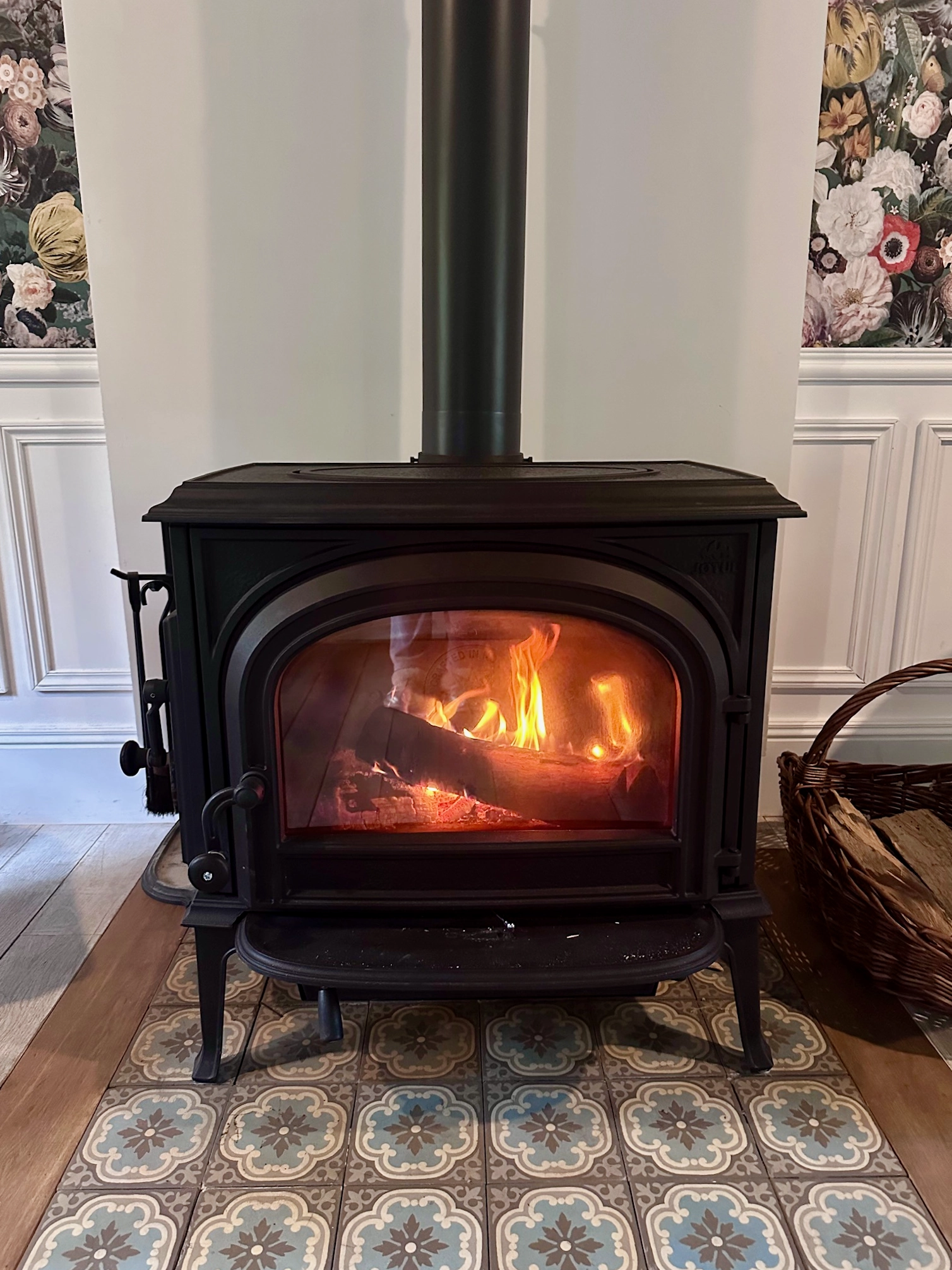 Poêle à bois Jotul F500 installé à Fourneville