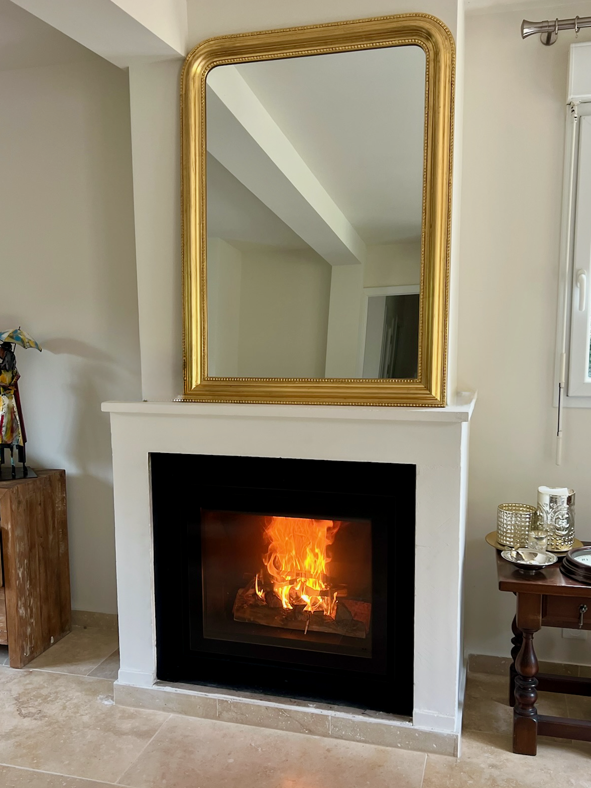 Insert M Design Venus M Box intégré dans un foyer à Villers-sur-Mer