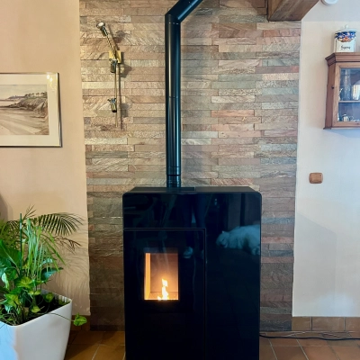 Poêle à granulés RIKA DOMO : élégance et performance en Normandie