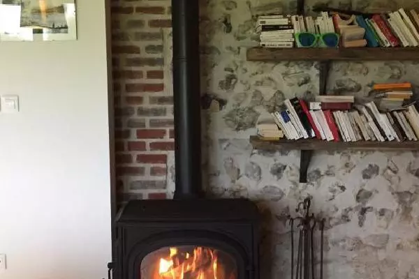 Installation d'un poêle à bois Jotul F500 à Bonneville la Louvet