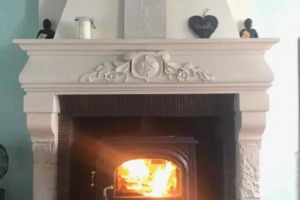 Installation d'un poêle à bois Jotul F500 à Bretteville sur Odon