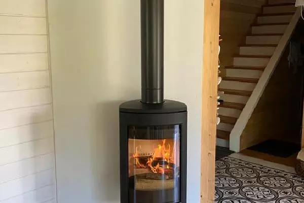 Installation d'un poêle F373 Jotul dans le Calvados 